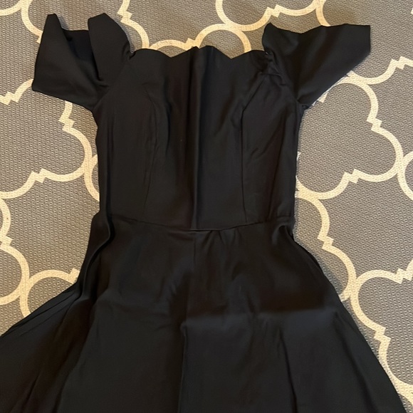 Little black dress - Picture 3 of 3